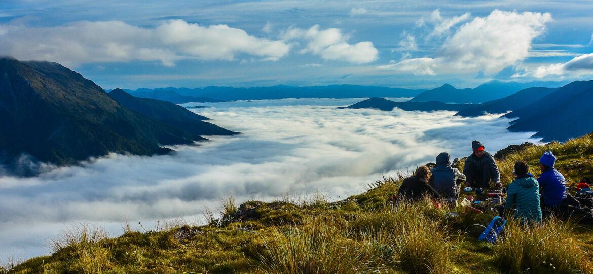 NOLS - NZB1, New Zealand, Kahurangi Nat. Park, Sitting over clouds in the valley